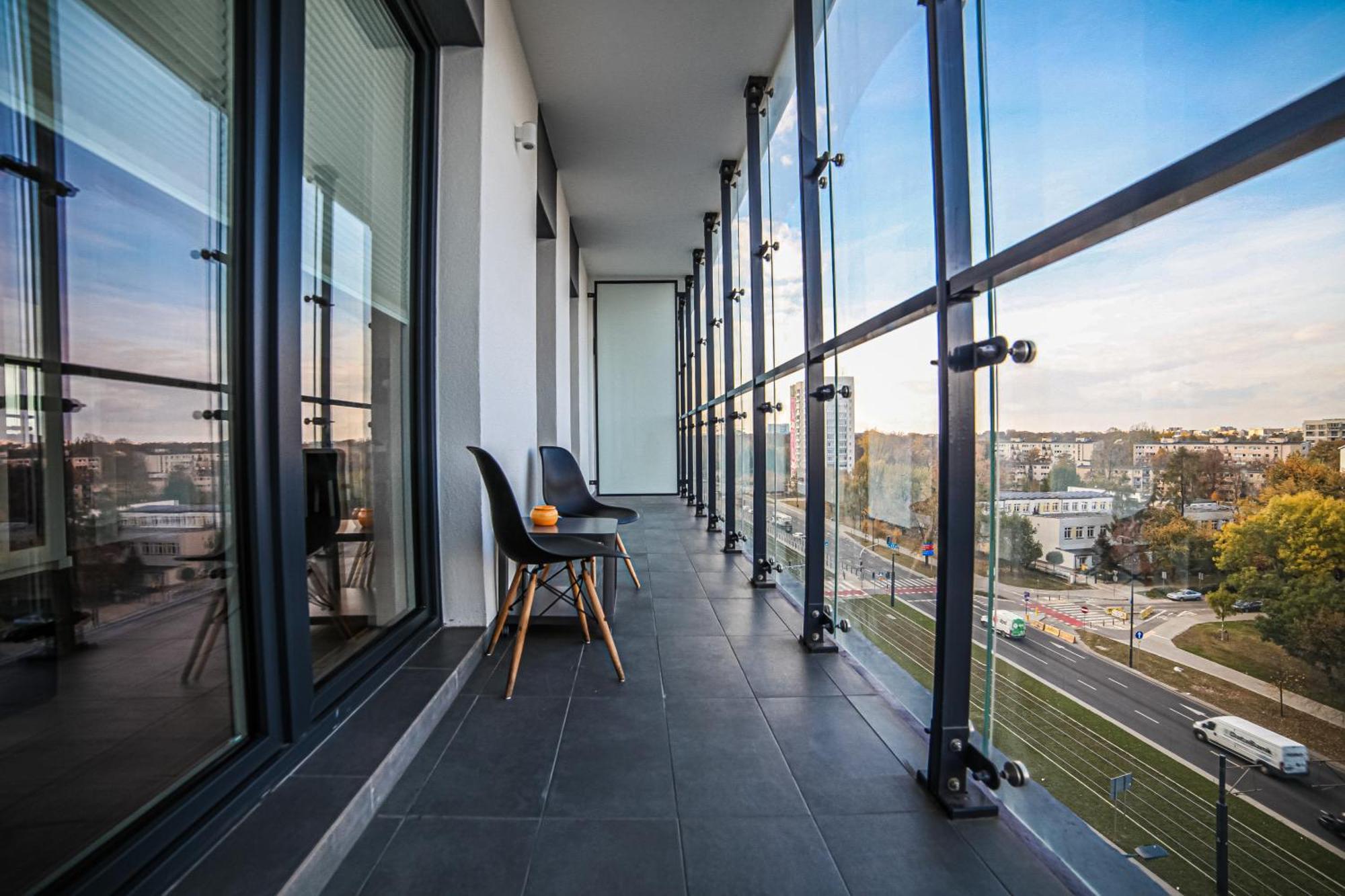 Big City Life Apartments - Bliska Wola Tower A Warschau Exterior foto
