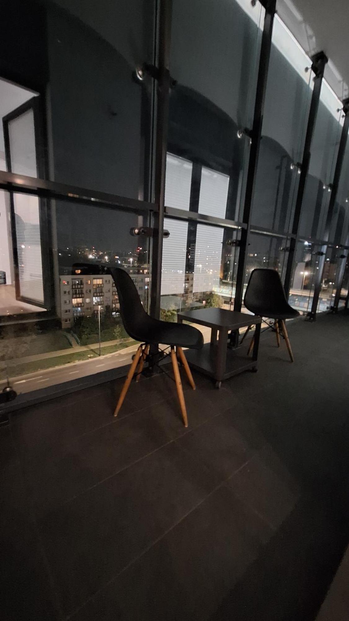 Big City Life Apartments - Bliska Wola Tower A Warschau Exterior foto